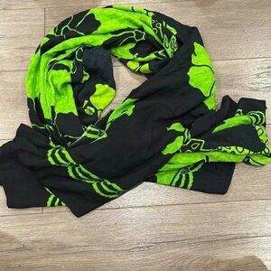 Aloha Hawaiien Black Green  Flower pattern 100% Rayon Scarf Wrap Shawl